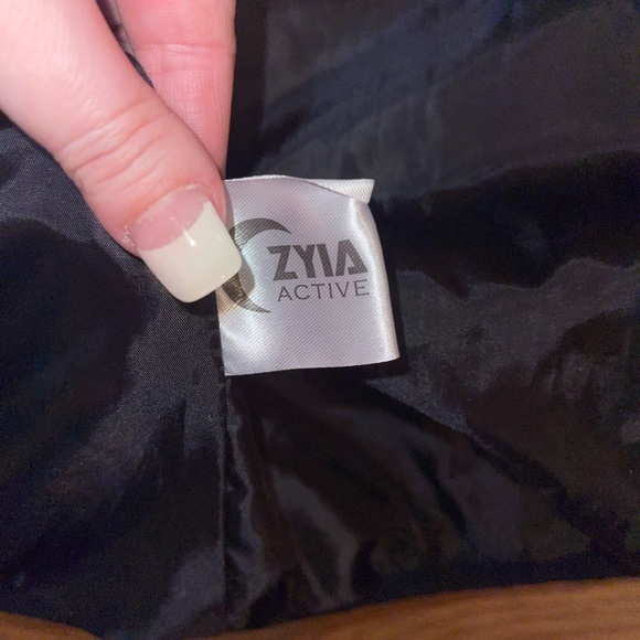 ▪️ZYIA ACTIVE▪️ Women’s Puffer Full Zip Vest - Picture 6 of 9
